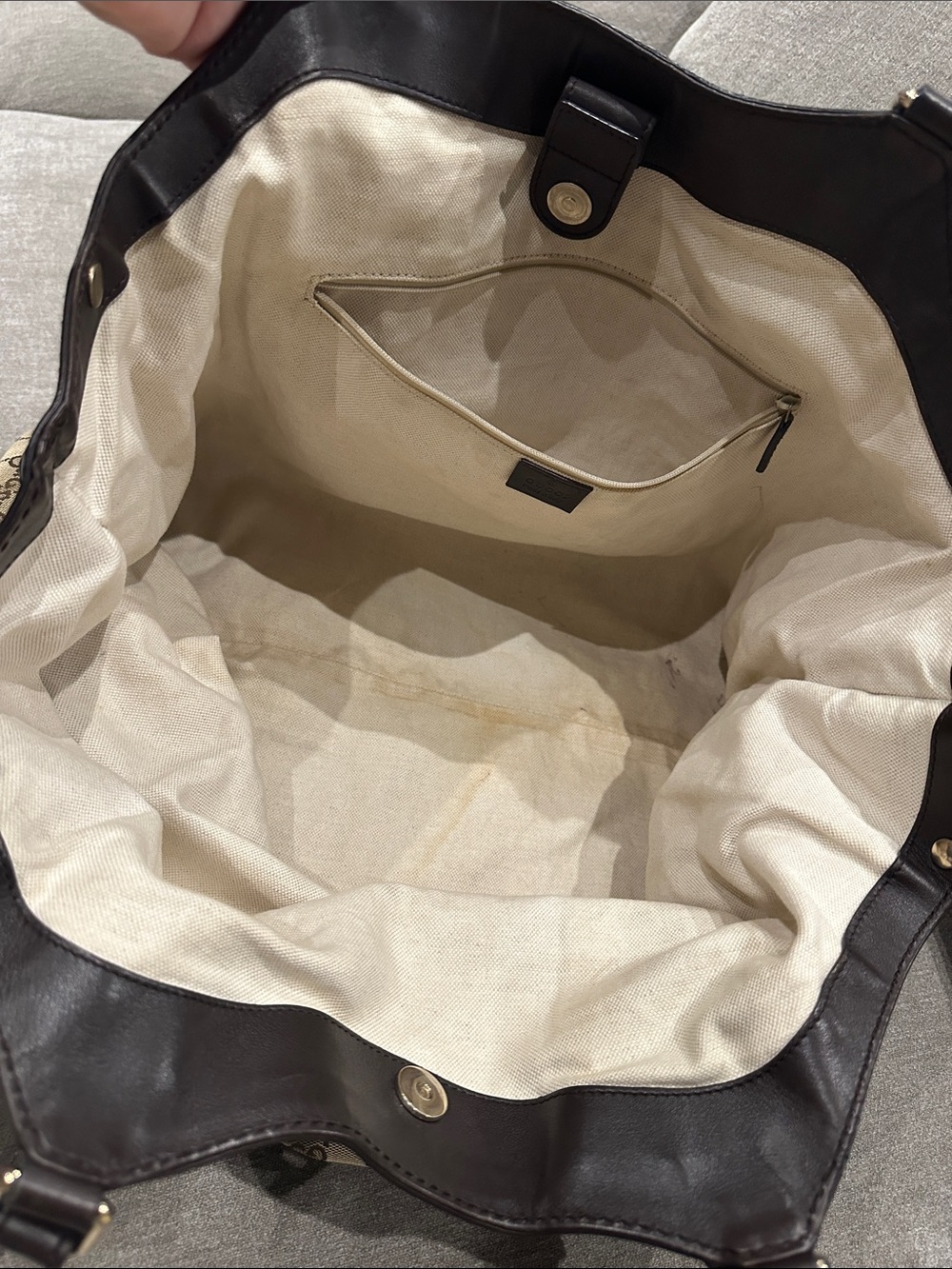 Large Gucci Sukey Shoulder bag - Picture 12 of 13